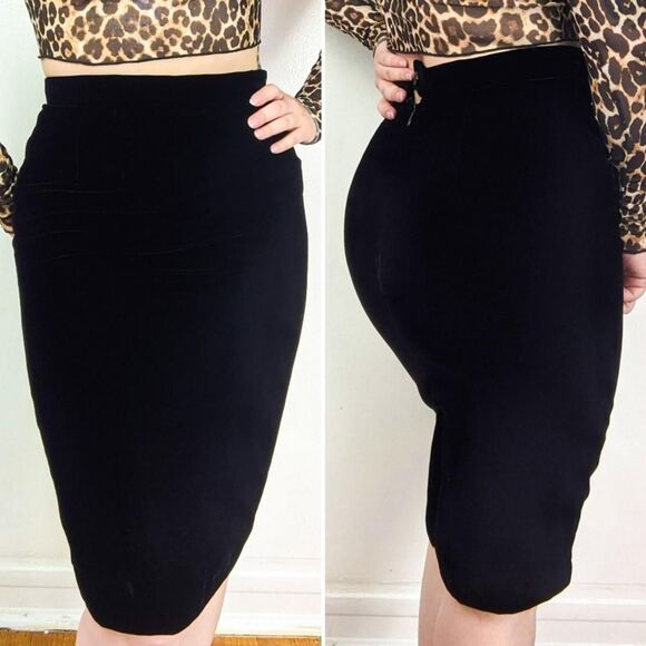 Vintage 1980s Deadstock Talbots Sexy Black Velvet Two Piece Skirt Suit Set - Picture 4 of 10